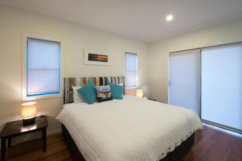 Papaya House - Australia Accommodation 2