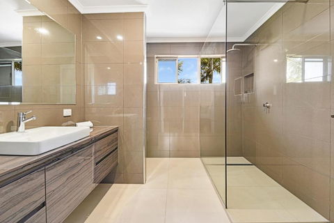 CANAL HOME NEAR MOOLOOLABA Kooringal - Australia Accommodation 4
