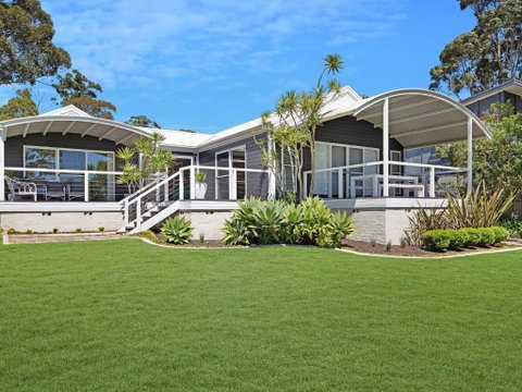 Akarana Beach House :: Jervis Bay Rentals - Australia Accommodation 4