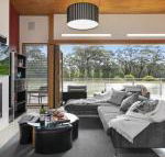 Casa sul lago quite simply a very special place - Australia Accommodation