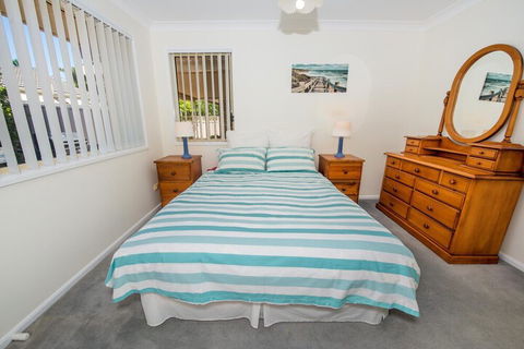 Whitesands Road Unit 2 / 12 - Australia Accommodation 4