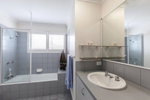 Home Away From Home With Sweeping Ocean Views Unit 12 60 Peregian Esplanade - Australia Accommodation 3
