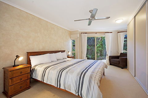 Tropical 5 Bedroom Family Getaway In Noosa Heads - Australia Accommodation 3