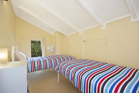 Tropical 5 Bedroom Family Getaway In Noosa Heads - Australia Accommodation 1