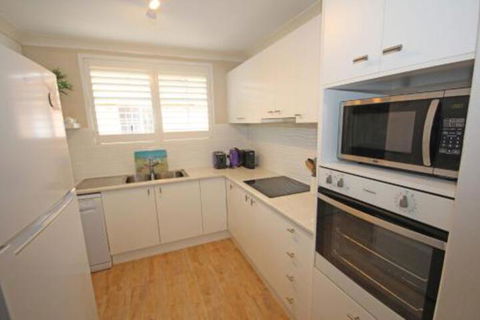 Annies Apartment - Australia Accommodation 0