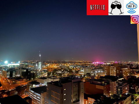 LOCATION LOCATION CITY VIEWS NETFLIX WIFI WINE - Australia Accommodation 2