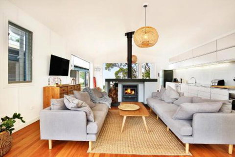 Ayana Beach House Pet Friendly Opposite Beach - Australia Accommodation 0