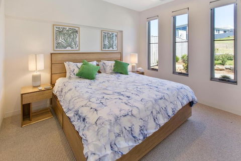 Anchored Access To The Gippsland Lakes - Australia Accommodation 4
