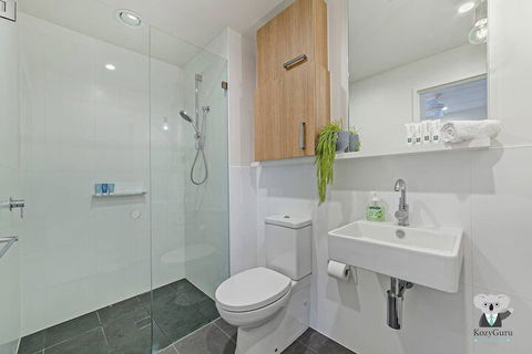 NEW Cozy Comfy APT Near Sydney Airport & CBD - Australia Accommodation 7