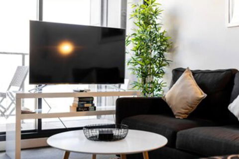 Modern Studio In Heart Of Lively Chapel Street - Australia Accommodation 2