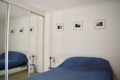 Quiet 1 Bedroom Flat In Concord - Australia Accommodation 2