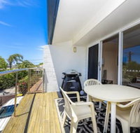 Sunbright 2/5 Petrel Street - Australia Accommodation