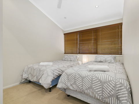 A Superb Location For Enjoying The Best Of Noosa Unit 2 / 69 Noosa Parade - Australia Accommodation 3