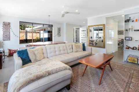 Perfect For Pets Sunrise Beach - Australia Accommodation 6