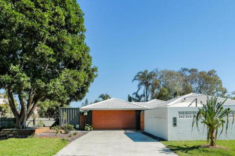 Perfect For Pets Sunrise Beach - Australia Accommodation 5