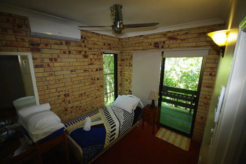 Avalon - Australia Accommodation 2