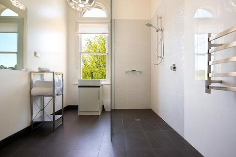 The Coach House - Australia Accommodation 4
