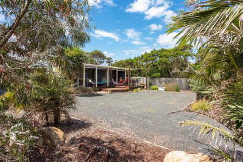 All Decked Out - Australia Accommodation 5