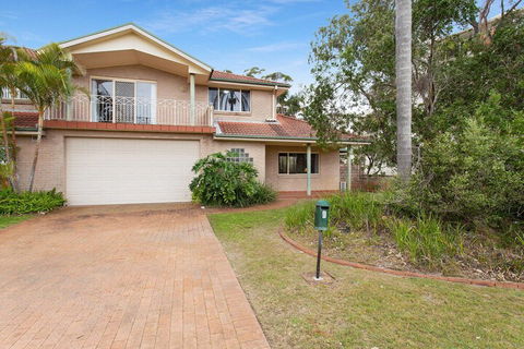 Ajax Avenue 6 - Australia Accommodation 2