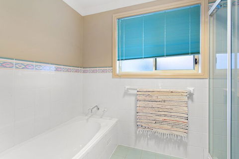 Ajax Avenue 6 - Australia Accommodation 5