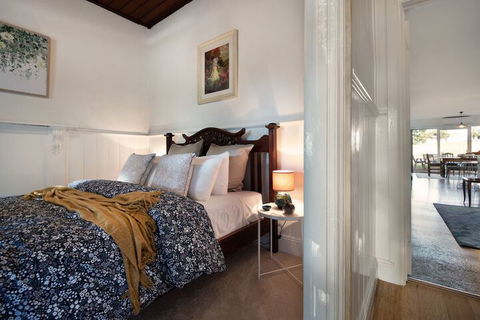 Wayward Cottage - Australia Accommodation 7