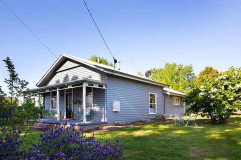 Wayward Cottage - Australia Accommodation 2
