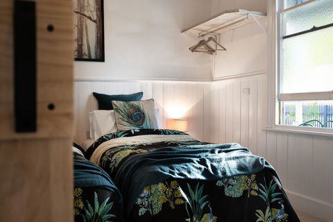 Wayward Cottage - Australia Accommodation 4