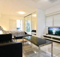 Modern Studio Apartment With Pool  Amazing Views - Australia Accommodation