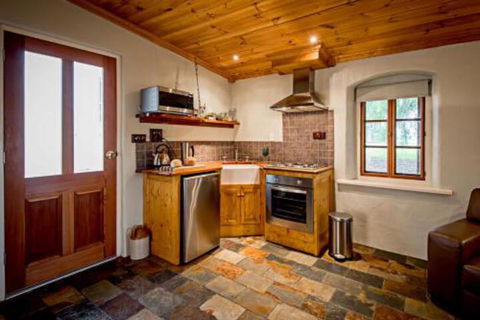 Lucys Cottage - Australia Accommodation 5