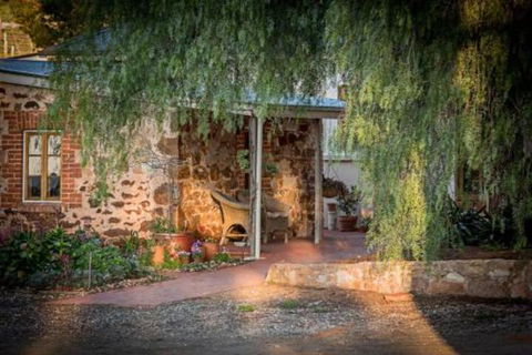 Lucys Cottage - Australia Accommodation 6