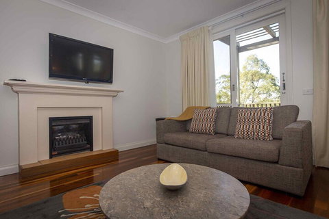Villa Boronia - Australia Accommodation 7