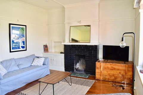 Art Deco Apt In Sunny Elwood Minutes To St. Kilda - Australia Accommodation 2