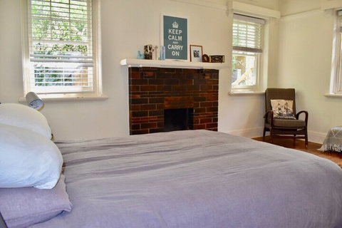 Art Deco Apt In Sunny Elwood Minutes To St. Kilda - Australia Accommodation 7