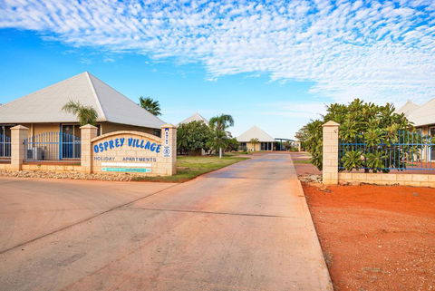 Osprey Holiday Village Unit 109 Pleasant 3 Bedroom Holiday Villa With A Pool In The Complex - Australia Accommodation 3