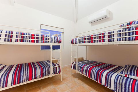 Osprey Holiday Village Unit 105 Tranquil 3 Bedroom Holiday Villa With A Pool In The Complex - Australia Accommodation 6