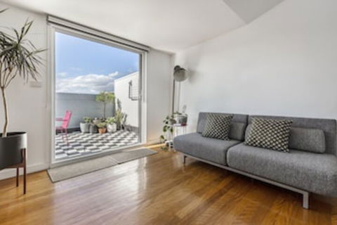 Fabulous Fitzroy Converted Warehouse - Australia Accommodation 0