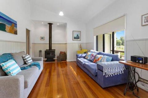 MERMAIDS On MARENGO Large Home With Wifi - Australia Accommodation 0