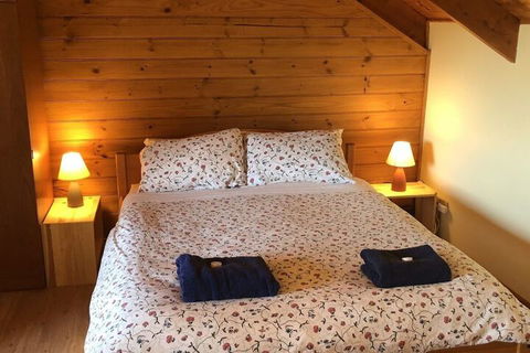 Alpine Stag Lodge Unit 1 - Australia Accommodation 3
