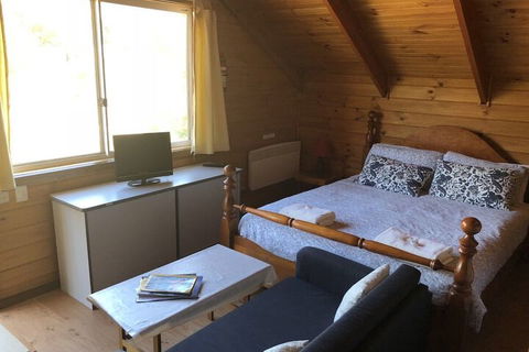 Alpine Stag Lodge Unit 2 - Australia Accommodation 2