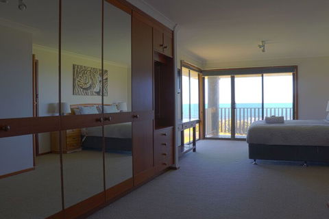 Augusta Beachfront Accommodation - Australia Accommodation 6