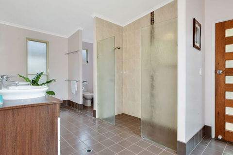 Waterfront Haven At Maroochydore - Australia Accommodation 5