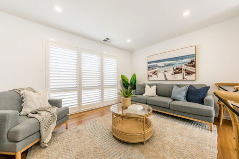Sandcastle, 26a Winsor Street - Australia Accommodation 2
