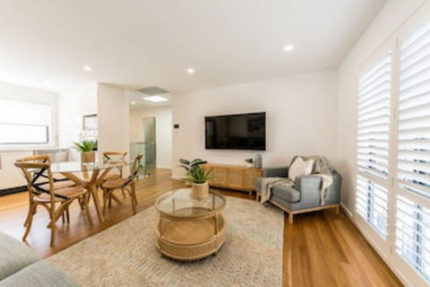 Sandcastle, 26a Winsor Street - Australia Accommodation 0