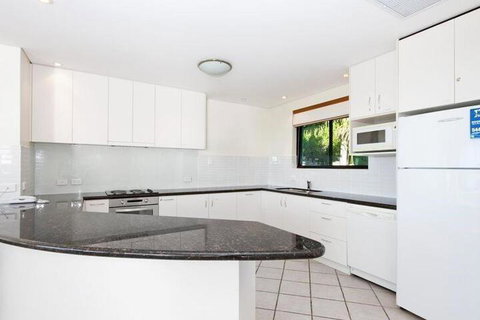 Allambi Rise Apartments A - Australia Accommodation 5