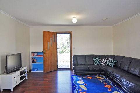 Alwyns By THE SEA PET Friendly - Australia Accommodation 4