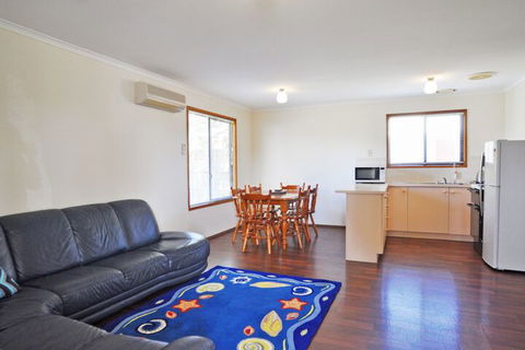Alwyns By THE SEA PET Friendly - Australia Accommodation 7