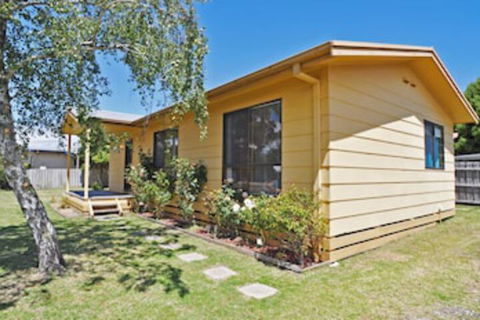 Alwyns By THE SEA PET Friendly - Australia Accommodation 0