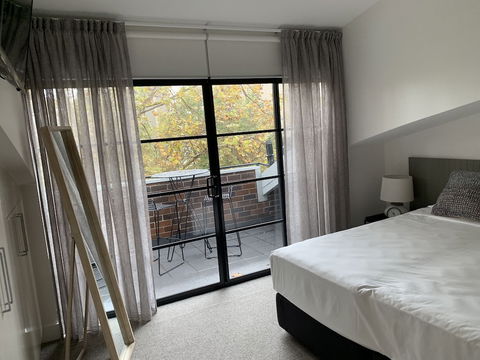 Wentworth Park Road Apartments - Australia Accommodation 5