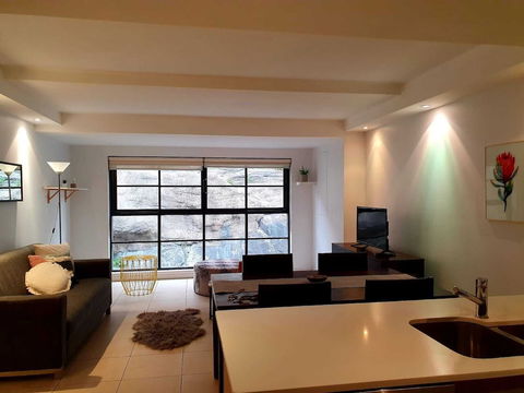 Wentworth Park Road Apartments - Australia Accommodation 2