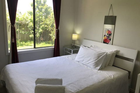 Apple House - Australia Accommodation 4